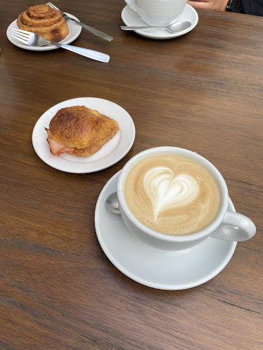 Av. Luis Alberto de Herrera 1109, 11300 Montevideo, Departamento de Montevideo