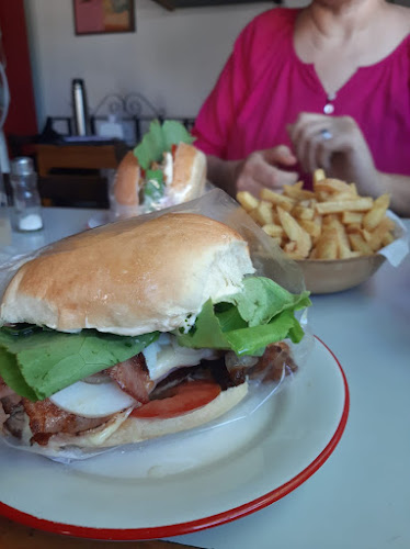 Opinii despre Fergus în Montevideo - Gastronomía y hostelería