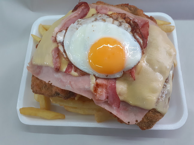 Italia 570, 70000 Col. del Sacramento, Departamento de Colonia