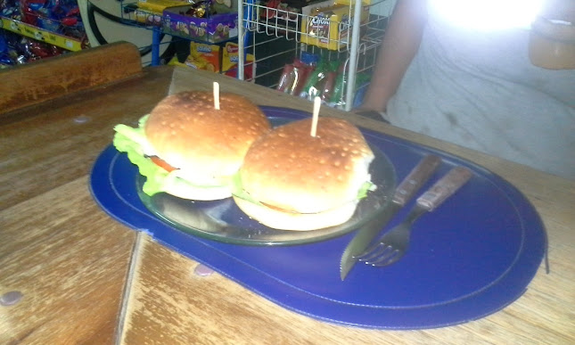 Chivitería 2 Hermanos - Gastronomía y hostelería