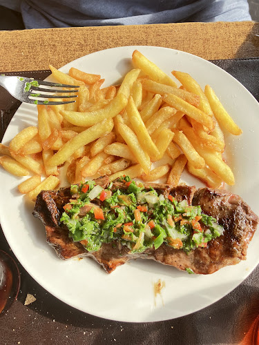 Opinii despre Jueves 5 în Montevideo - Gastronomía y hostelería