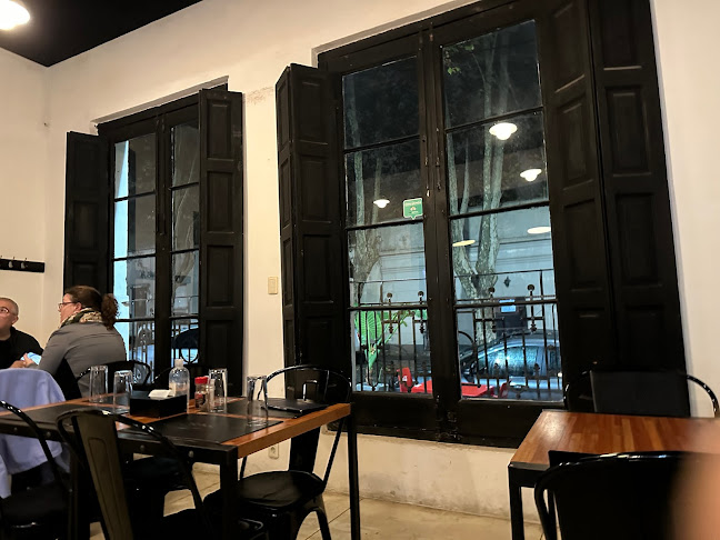 DOS 22 Restaurante - Col. del Sacramento