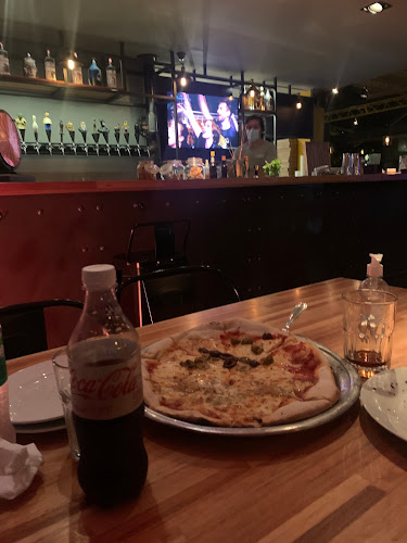 Opinii despre Genoveva Pizza & Birra în Montevideo - Gastronomía y hostelería