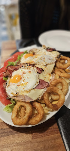 MENGANA CAFÉ RESTÓ (Paseo del Este)