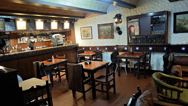 Dentro del Club Español, Av. 18 de Julio 1332, 11100 Montevideo, Departamento de Montevideo