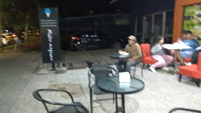 Opinii despre Heladería Cafeteria Artesanal (Mister Máquina) în Atlántida - Gastronomía y hostelería