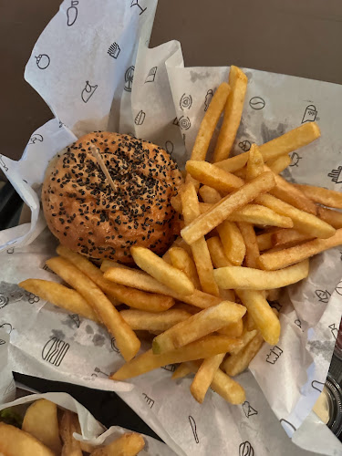 C. 18 Esquina, 16000 Atlántida, Departamento de Canelones