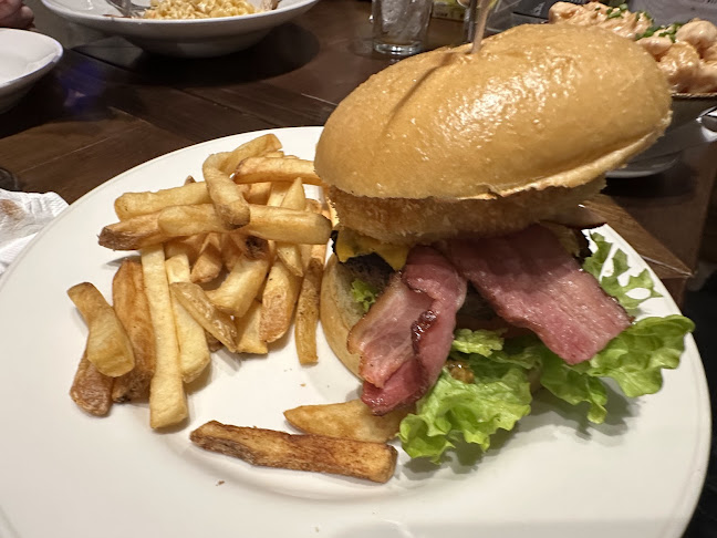 Hard Rock Cafe Montevideo - Gastronomía y hostelería