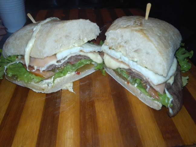 Opinii despre Bar El Pibe în Col. del Sacramento - Gastronomía y hostelería