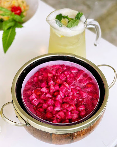 Comentarii opinii despre Parada 16