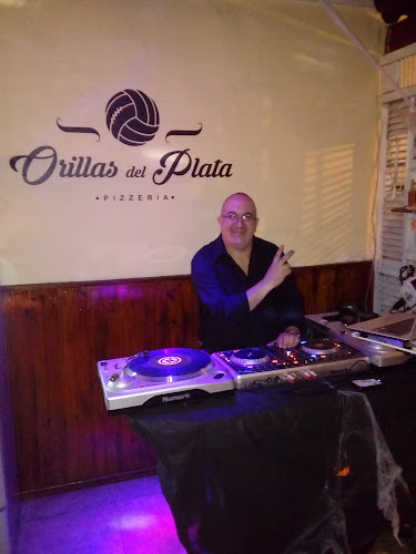 Pizzeria Orillas Del Plata - Montevideo