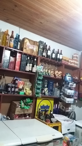 Opinii despre Pool Quique Luna în Artigas - Gastronomía y hostelería