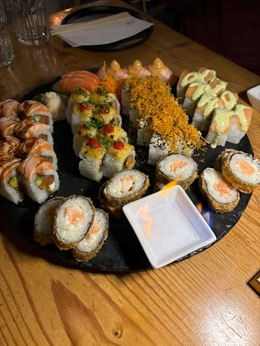 Watashi Sushi & Wok - Gastronomía y hostelería