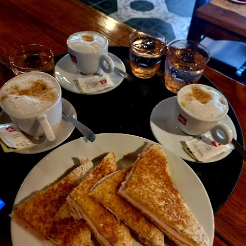 Parador Restaurante Los Cardos - Gastronomía y hostelería