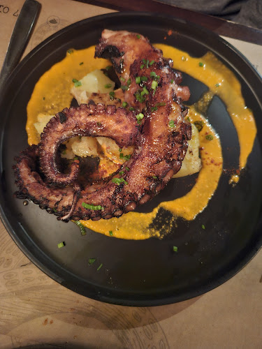 Opinii despre Es Mercat în Montevideo - Gastronomía y hostelería