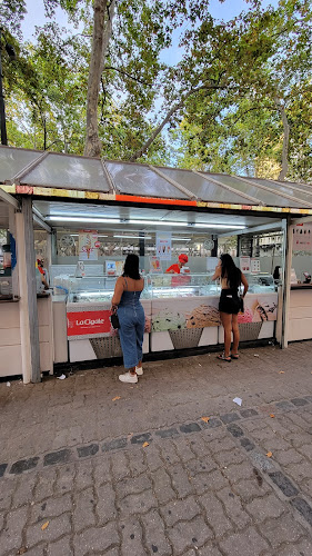 Sarandí 570, 11000 Montevideo, Departamento de Montevideo