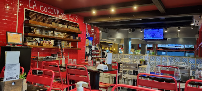 Av.Gral Rivera 2403, 11600 Montevideo, Departamento de Montevideo