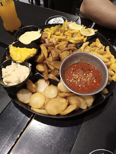 Av.Gral Rivera 2403, 11600 Montevideo, Departamento de Montevideo