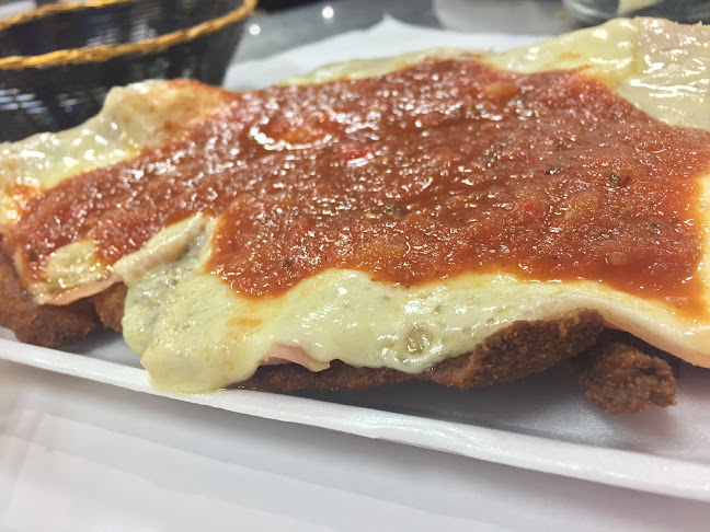 Opinii despre Bar y Restaurante El Amarillo în San José de Mayo - Gastronomía y hostelería