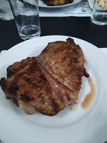 Opinii despre El Gaucho Parrilla - Pizzería - Pollería în Sarandí del Yí - Gastronomía y hostelería