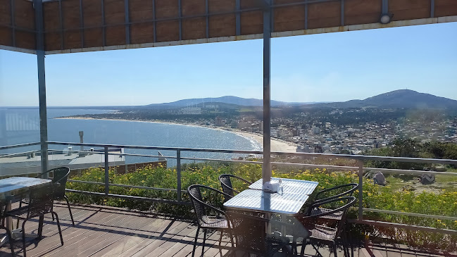 Opinii despre Restaurante Puerto Alto în Piriápolis - Gastronomía y hostelería