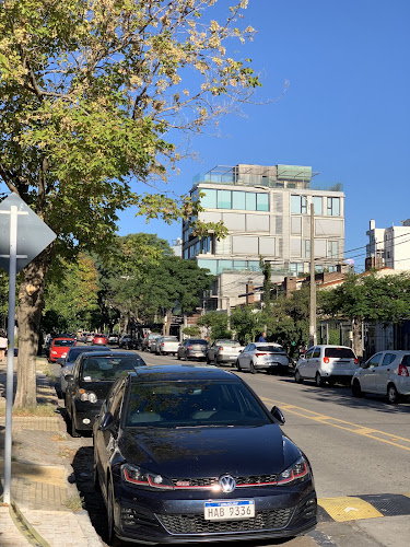 Opinii despre Decano în Montevideo - Gastronomía y hostelería