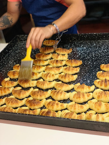 Medialunas Calentitas Solanas - Gastronomía y hostelería