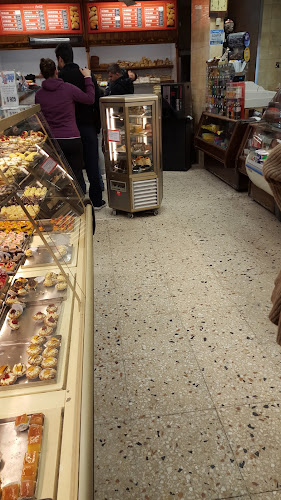 Opinii despre Panadería Rio Miño în Montevideo - Gastronomía y hostelería