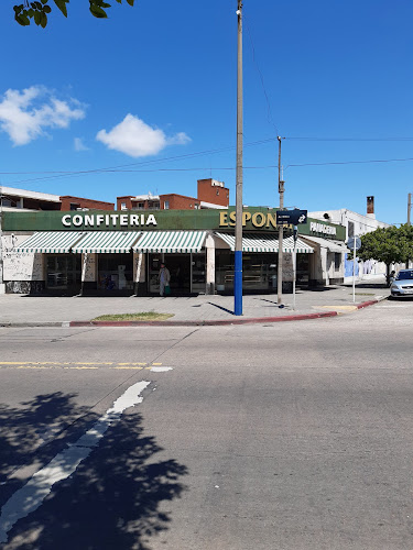Esponda Panadería y Confitería - Montevideo