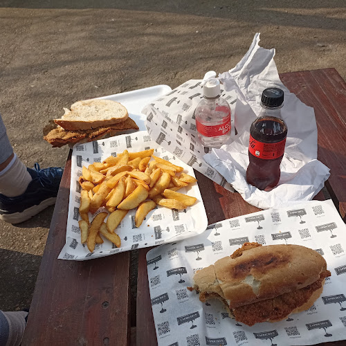 Capricho's Confitería & Rotisería