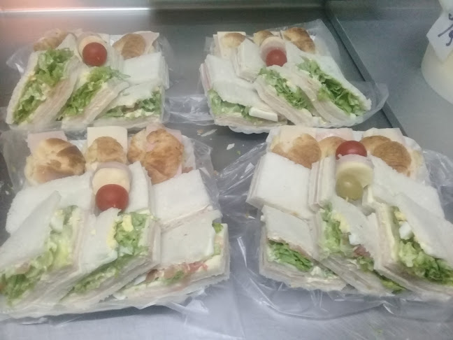 4V3H+CCX, Av. Mariscal Francisco Solano López, 11400 Montevideo, Departamento de Montevideo