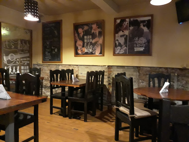 Cavern Restaurante - Salto