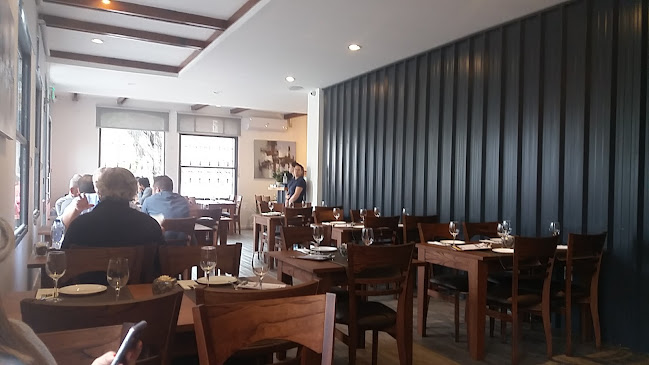 Opinii despre ComoDoro Parrilla în Montevideo - Gastronomía y hostelería