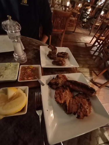 Comentarii opinii despre Restaurant y parrillada La Cava