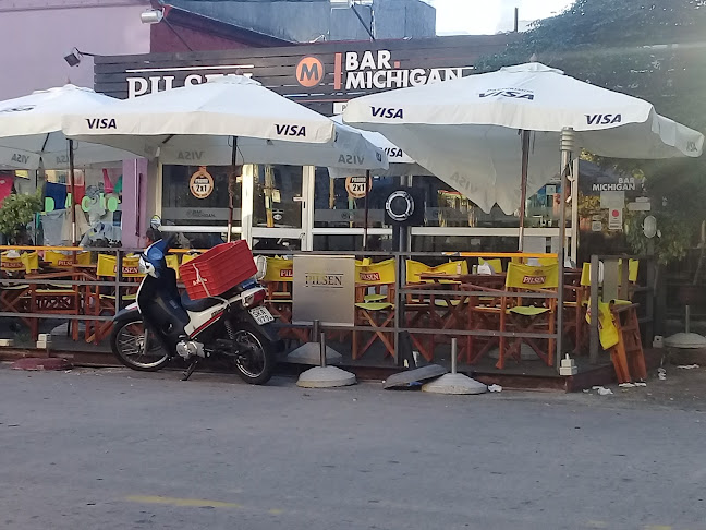 Bar Michigan