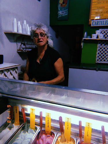 Opinii despre Heladería La Farola în Ciudad de la Costa - Gastronomía y hostelería