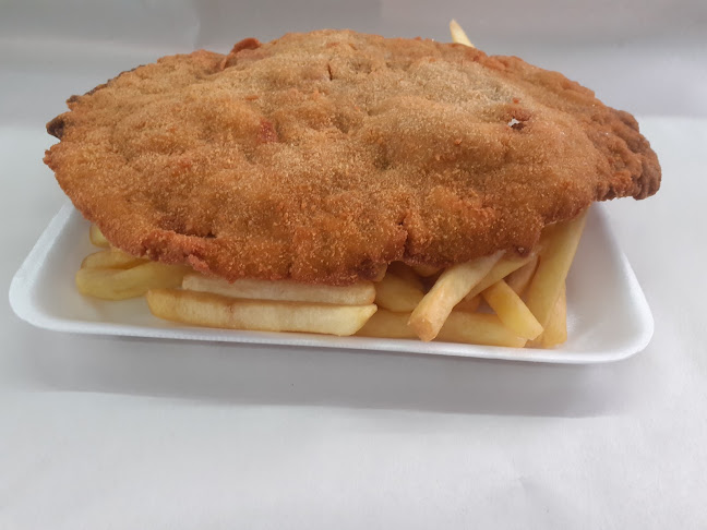 Italia 570, 70000 Col. del Sacramento, Departamento de Colonia