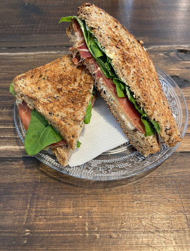 Papirosen Café | Cafetería de Especialidad