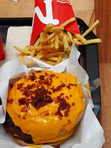 Av. 18 de Julio 1377, 11200 Montevideo, Departamento de Montevideo