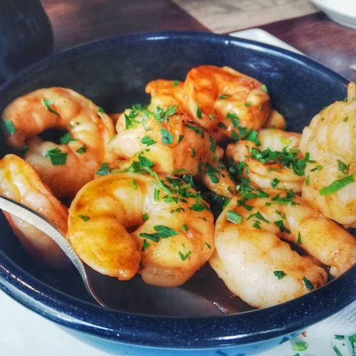 Opinii despre Es Mercat în Montevideo - Gastronomía y hostelería