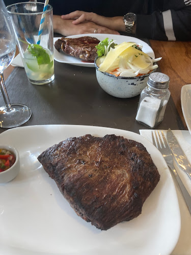 Opinii despre ComoDoro Parrilla în Montevideo - Gastronomía y hostelería