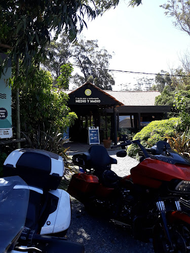 Medio y Medio - Gastronomía y hostelería