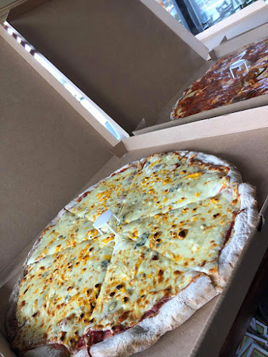 Opinii despre Pizza & Food în Montevideo - Gastronomía y hostelería