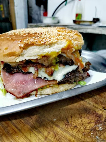 Casi La Esquina - Tacuarembó