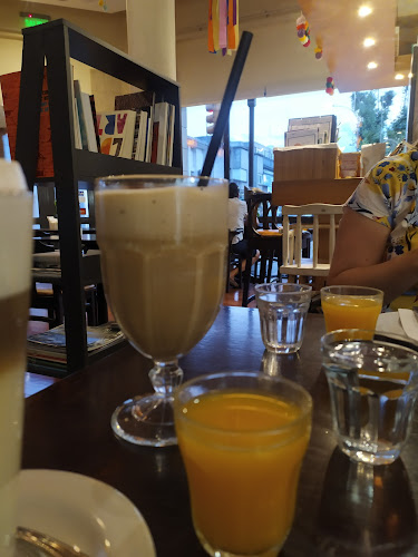 Comentarii opinii despre Del Teatro Café