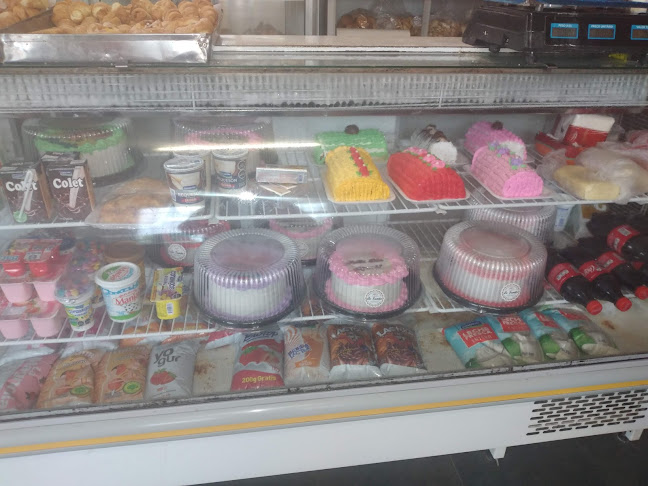 Opinii despre Panadería y Confitería La Familia în Rivera - Gastronomía y hostelería