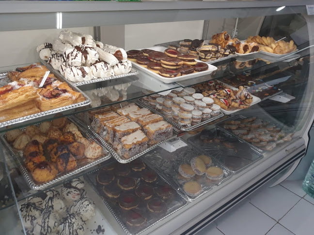 BIZCOCHERÍA Y ROTISERÍA HUGO