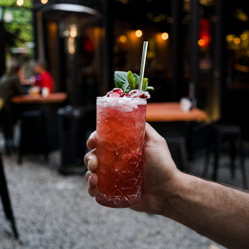 Escondido Garden Bar - Gastronomía y hostelería