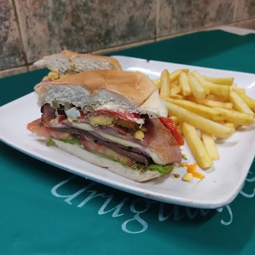 Pizzeria y Rotiseria Luigi's