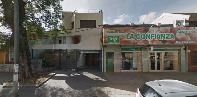 Della Toscana pizza artesanal.